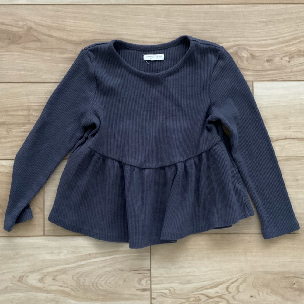 Grayson Collective charcoal gray 5T waffle knit peplum top